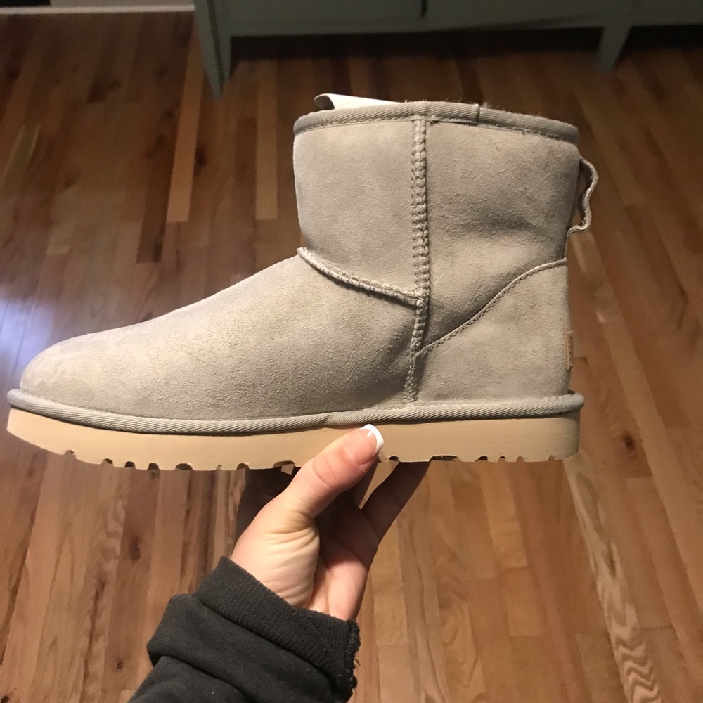 UGG Classic Mini II in Goat